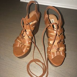 Camel Steve Madden Tie Up Wedges